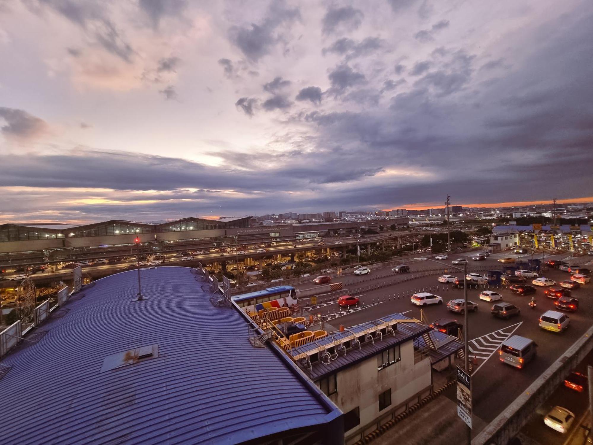 Palm Tree Condos Near Mnl Airport Terminal 3 By Elr Manila Zewnętrze zdjęcie